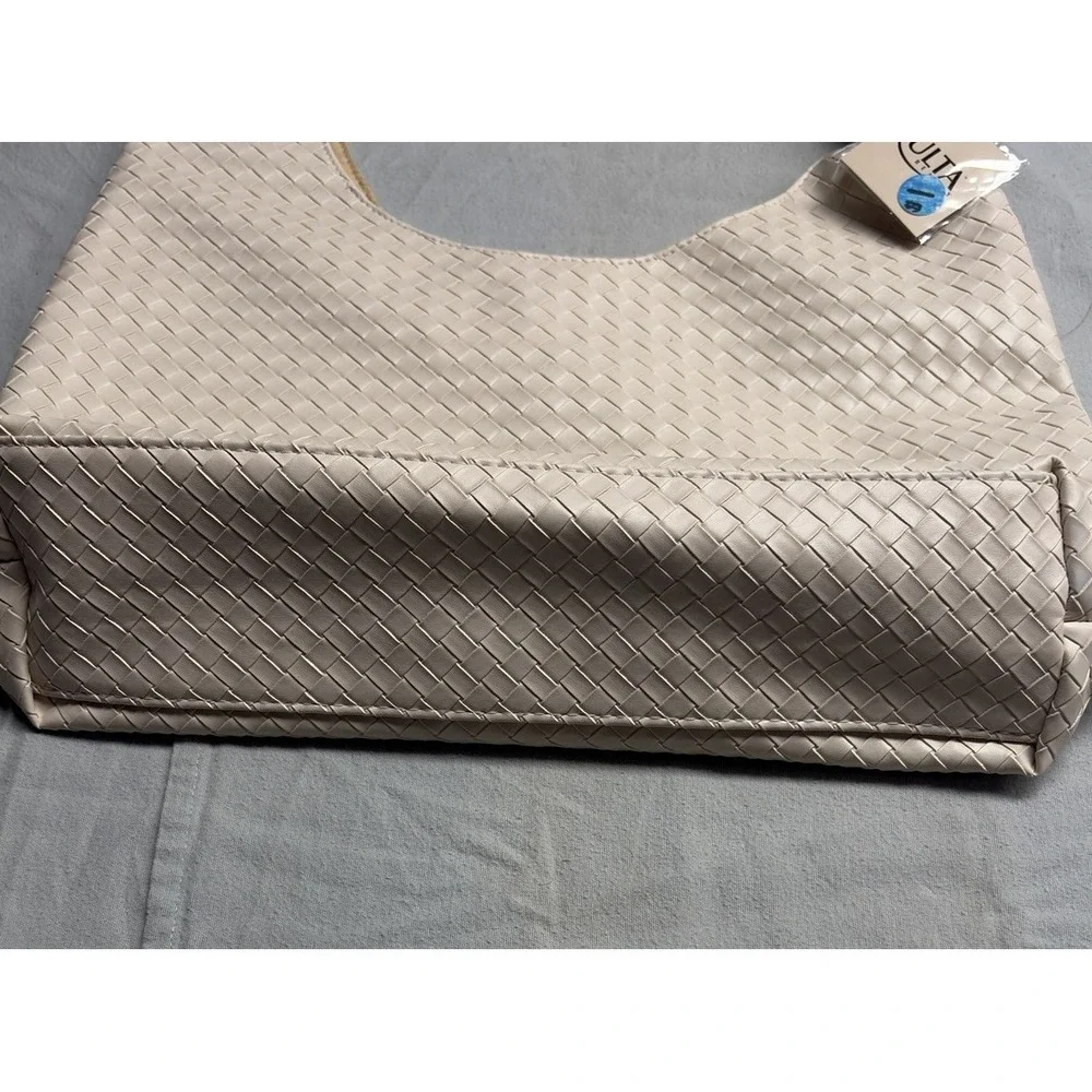 ULTA Beauty Ivory Woven Hobo Shoulder Bag Magnetic Closure Gold Hardware